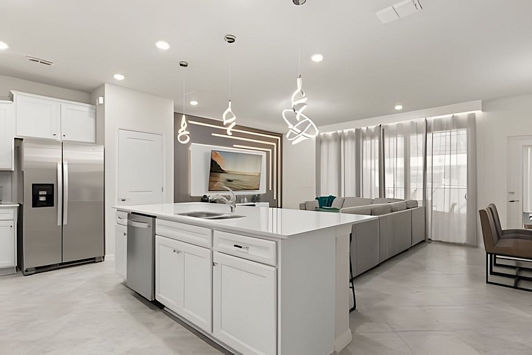 5 Bd / 4.5 Ba / Sleeps 14 / Windsor Cay Resort