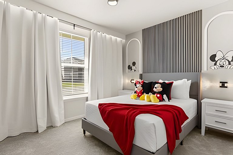 5 Bd / 4.5 Ba / Sleeps 14 / Windsor Cay Resort