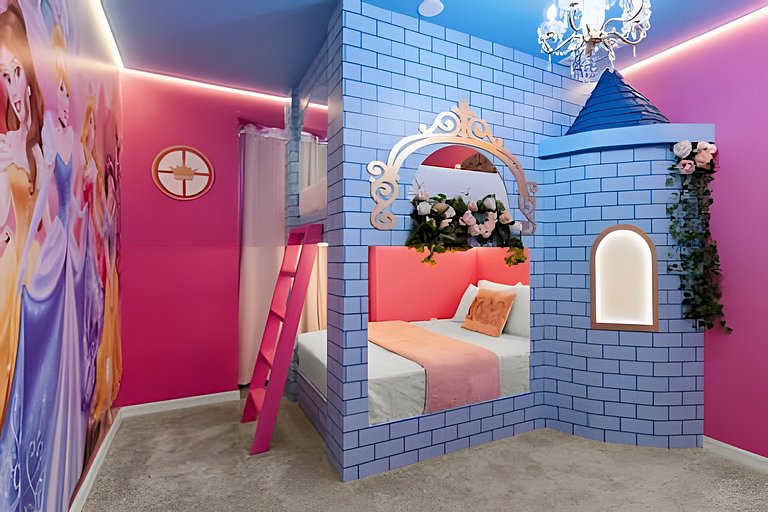 5 Bd / 4.5 Ba / Sleeps 14 / Windsor Cay Resort