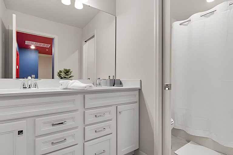 5 Bd / 4.5 Ba / Sleeps 14 / Windsor Cay Resort