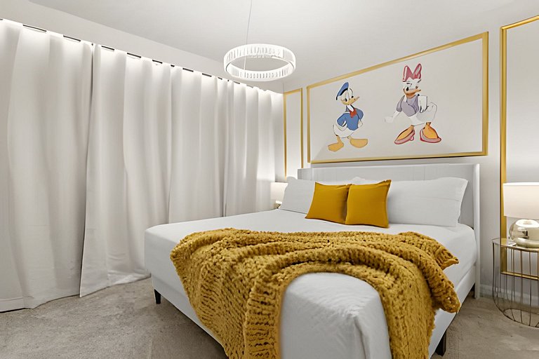 5 Bd / 4.5 Ba / Sleeps 14 / Windsor Cay Resort