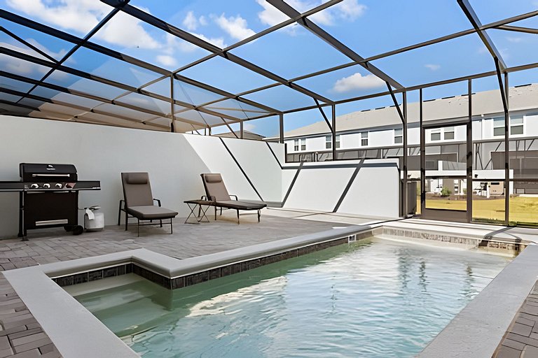 5 Bd / 4.5 Ba / Sleeps 14 / Windsor Cay Resort