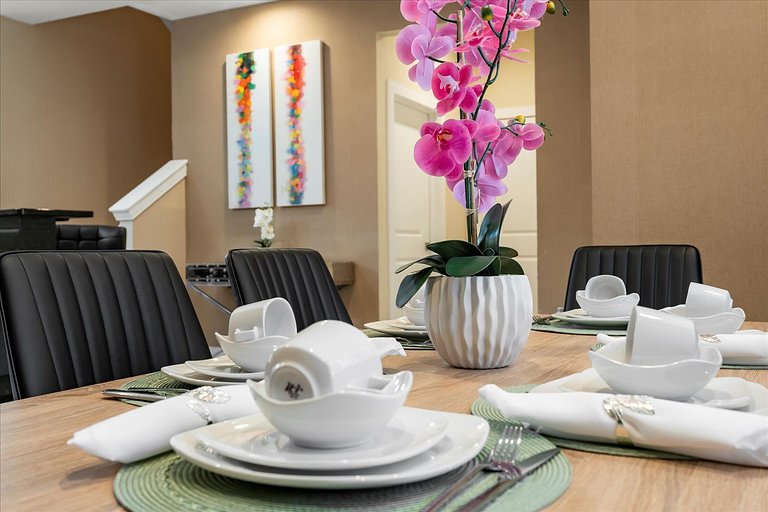 Glamorous and Modern House 8 minutes to Disney