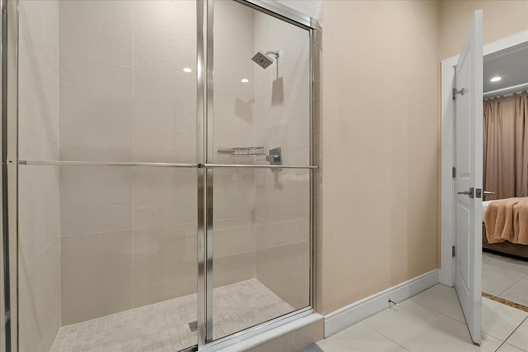 Glamorous and Modern House 8 minutes to Disney