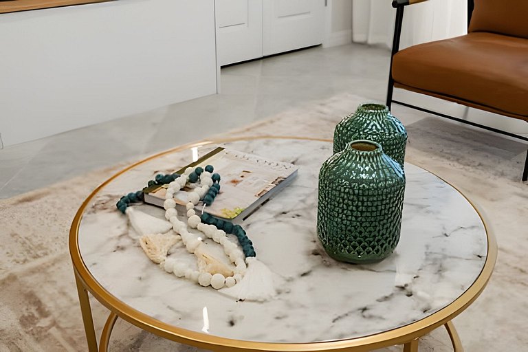 7 Bd / 5.5 Ba / Sleeps 20 / Windsor Cay Resort