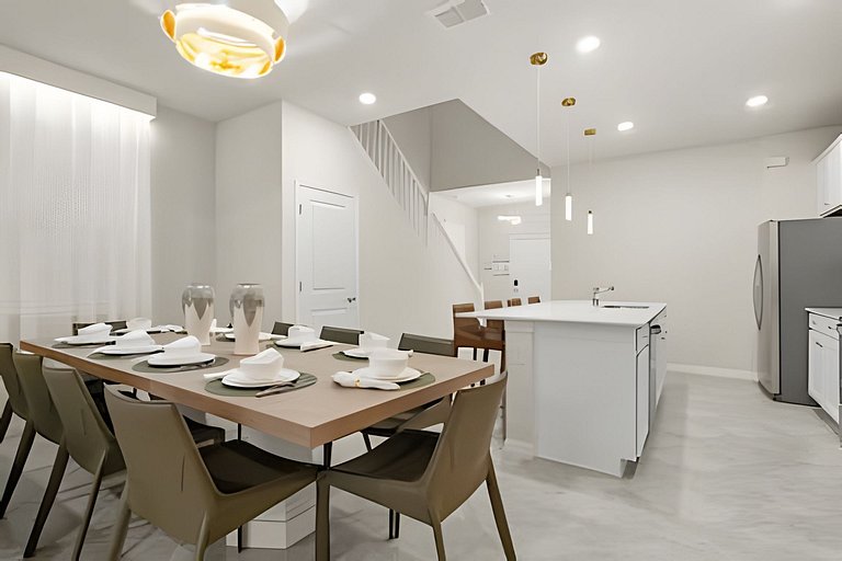 7 Bd / 5.5 Ba / Sleeps 20 / Windsor Cay Resort