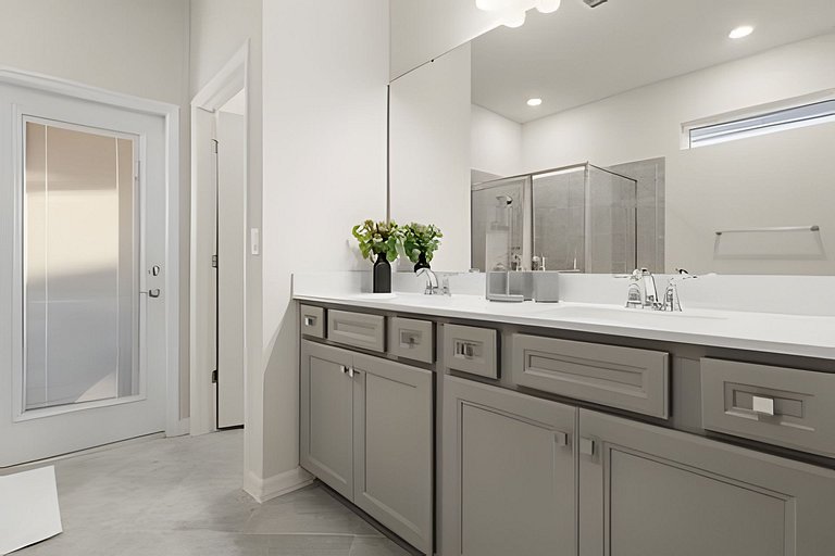 7 Bd / 5.5 Ba / Sleeps 20 / Windsor Cay Resort