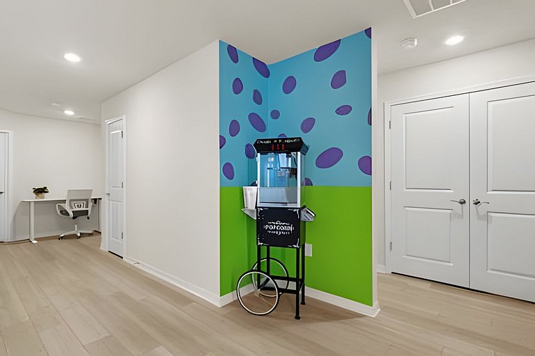 7 Bd / 5.5 Ba / Sleeps 20 / Windsor Cay Resort