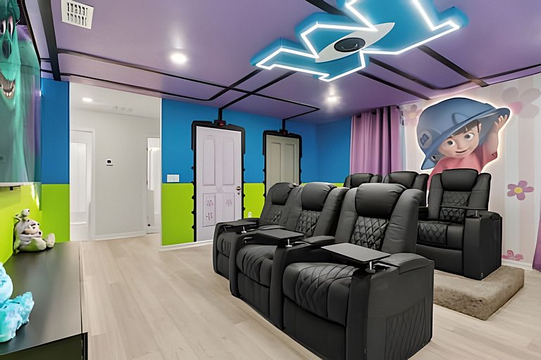 7 Bd / 5.5 Ba / Sleeps 20 / Windsor Cay Resort