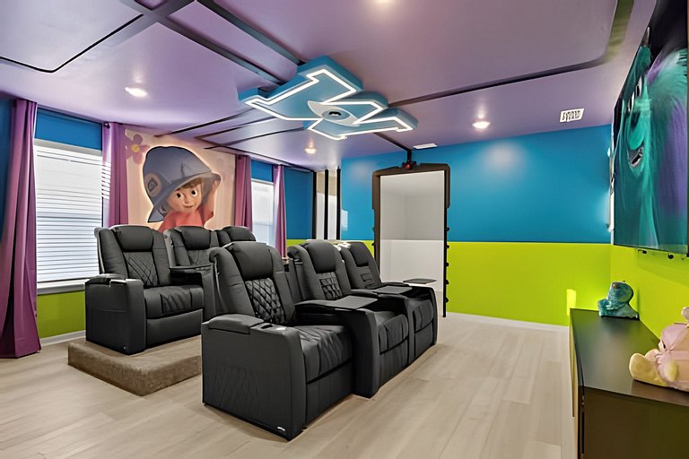 7 Bd / 5.5 Ba / Sleeps 20 / Windsor Cay Resort