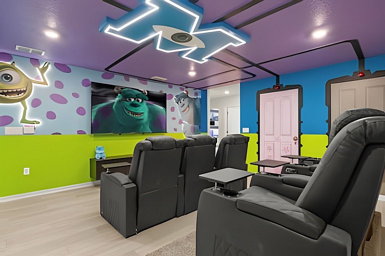 7 Bd / 5.5 Ba / Sleeps 20 / Windsor Cay Resort