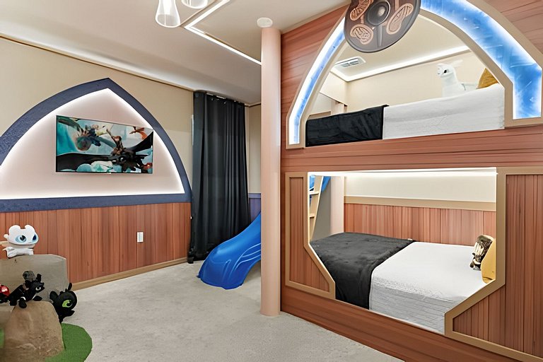 7 Bd / 5.5 Ba / Sleeps 20 / Windsor Cay Resort