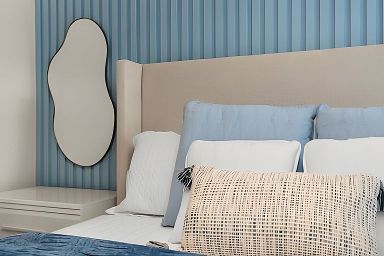 7 Bd / 5.5 Ba / Sleeps 20 / Windsor Cay Resort