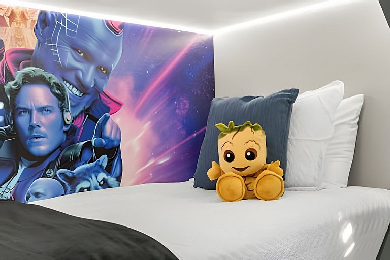 7 Bd / 5.5 Ba / Sleeps 20 / Windsor Cay Resort