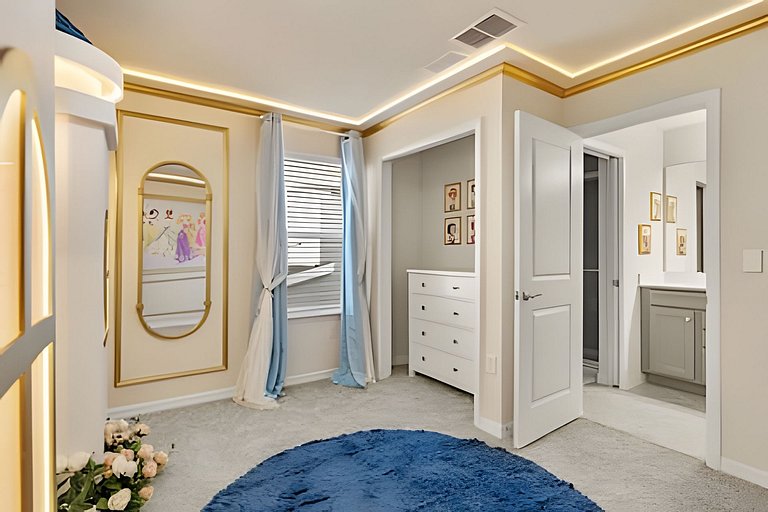 7 Bd / 5.5 Ba / Sleeps 20 / Windsor Cay Resort