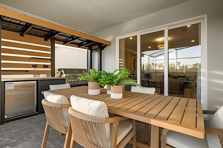 7 Bd / 5.5 Ba / Sleeps 20 / Windsor Cay Resort