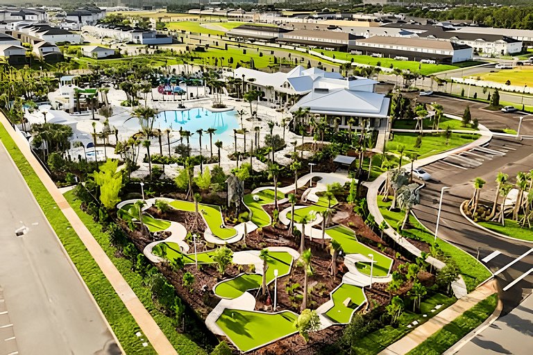 7 Bd / 5.5 Ba / Sleeps 20 / Windsor Cay Resort