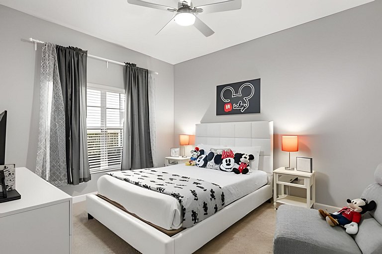 04 Bd / 03 Ba / Sleeps 08 / Storey Lake Resort