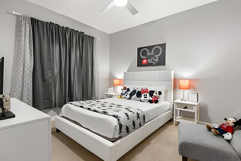 04 Bd / 03 Ba / Sleeps 08 / Storey Lake Resort