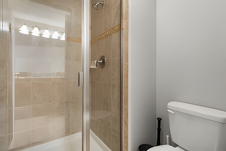 04 Bd / 03 Ba / Sleeps 08 / Storey Lake Resort