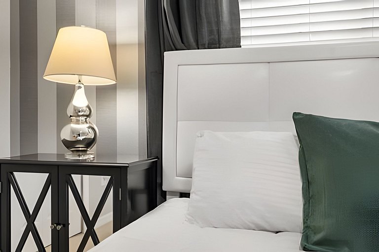 04 Bd / 03 Ba / Sleeps 08 / Storey Lake Resort