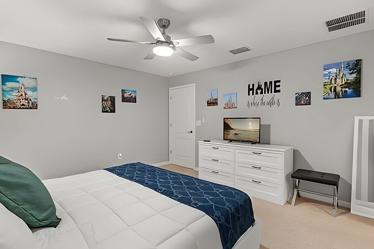 04 Bd / 03 Ba / Sleeps 08 / Storey Lake Resort