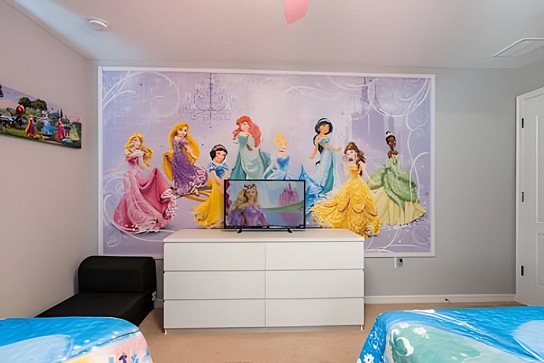 04 Bd / 03 Ba / Sleeps 08 / Storey Lake Resort