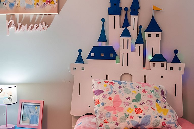 04 Bd / 03 Ba / Sleeps 08 / Storey Lake Resort