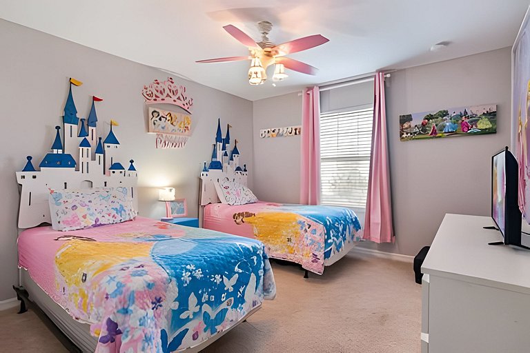 04 Bd / 03 Ba / Sleeps 08 / Storey Lake Resort