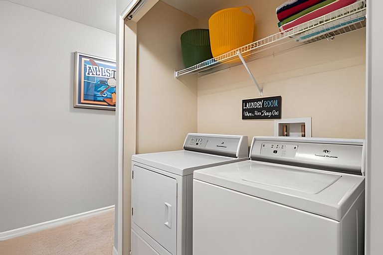 04 Bd / 03 Ba / Sleeps 08 / Storey Lake Resort