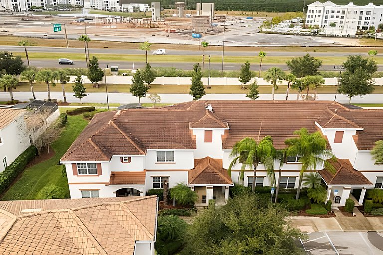 04 Bd / 03 Ba / Sleeps 08 / Storey Lake Resort