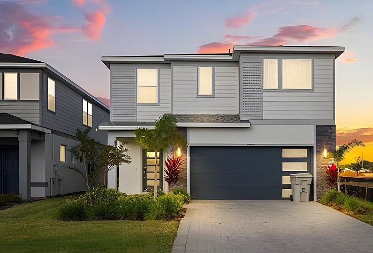 7 Bd / 5.5 Ba / Windsor Cay Resort/ Sleeps 20