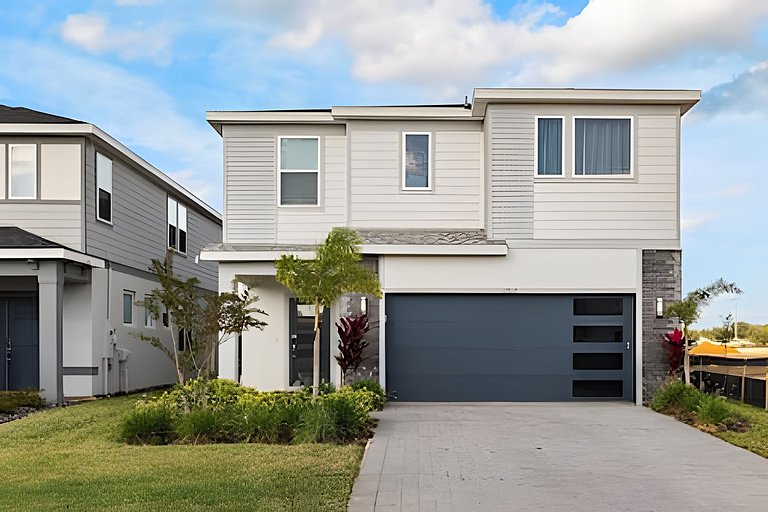 7 Bd / 5.5 Ba / Windsor Cay Resort/ Sleeps 20