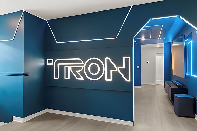 7 Bd / 5.5 Ba / Windsor Cay Resort/ Sleeps 20