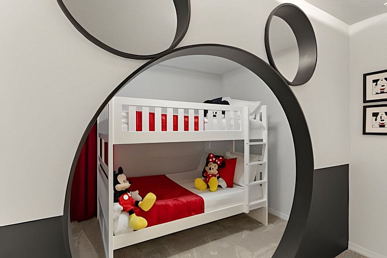 7 Bd / 5.5 Ba / Windsor Cay Resort/ Sleeps 20