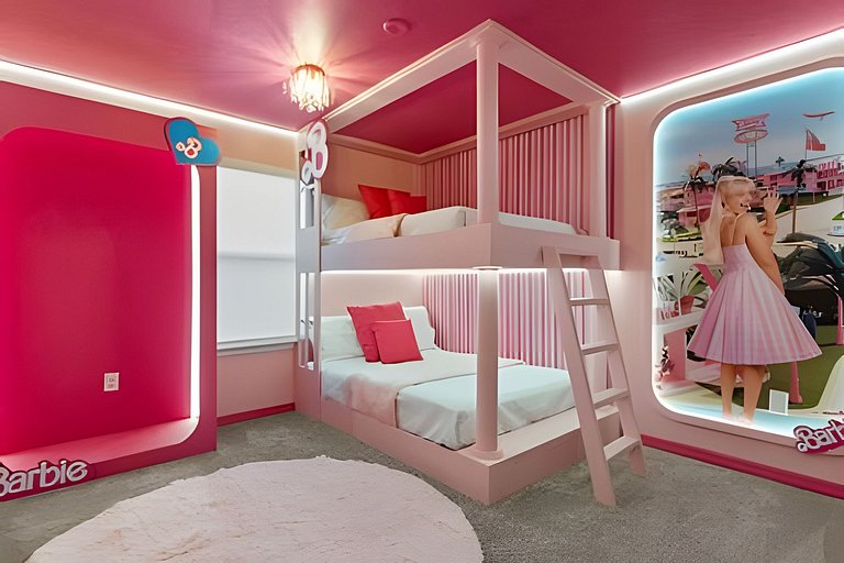 7 Bd / 5.5 Ba / Windsor Cay Resort/ Sleeps 20