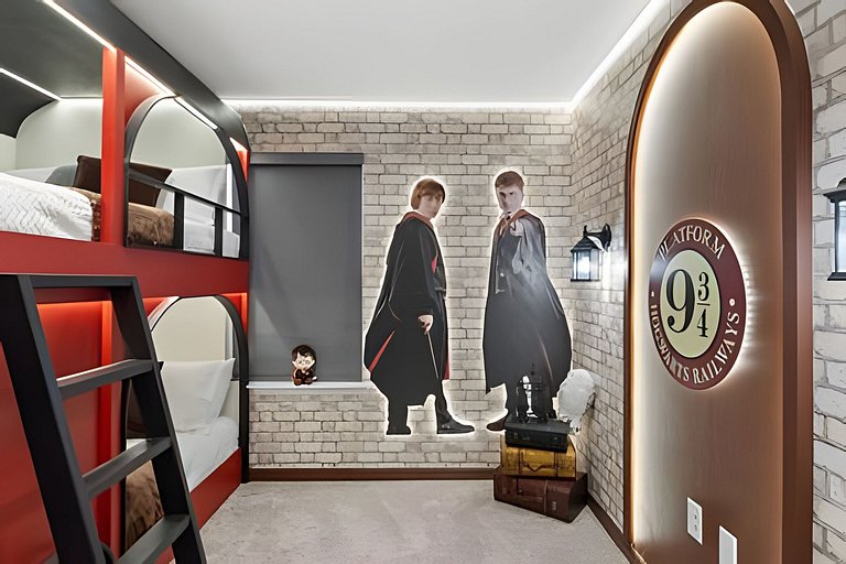 7 Bd / 5.5 Ba / Windsor Cay Resort/ Sleeps 20