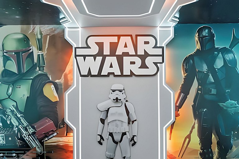 7 Bd / 5.5 Ba / Windsor Cay Resort/ Sleeps 20