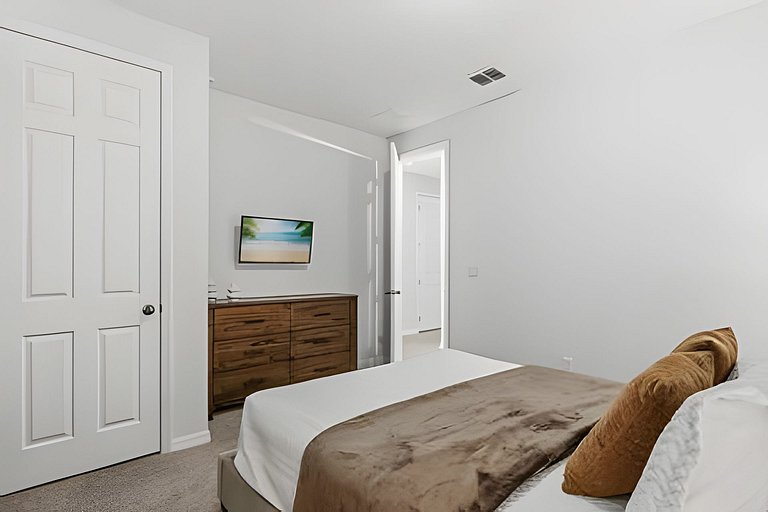 4 Bd / 4,5 Ba / Sleeps 08/ Solara Resort