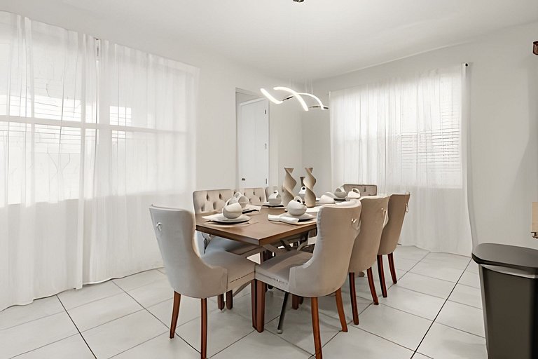 6 Bd / 4,5 Ba / Sleeps 18/ Solara Resort