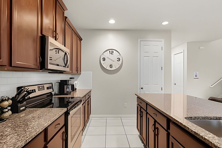 6 Bd / 4,5 Ba / Sleeps 18/ Solara Resort