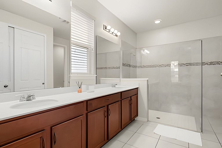 6 Bd / 4,5 Ba / Sleeps 18/ Solara Resort