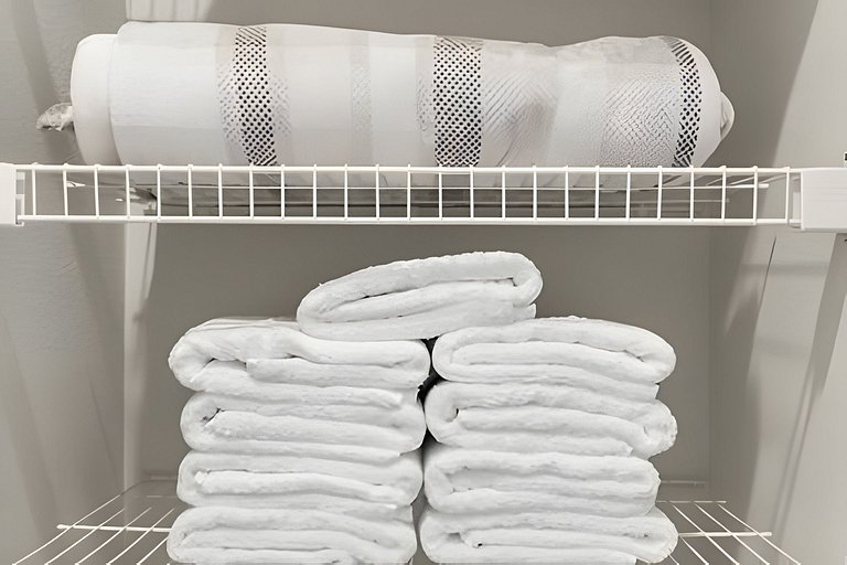 6 Bd / 4,5 Ba / Sleeps 18/ Solara Resort