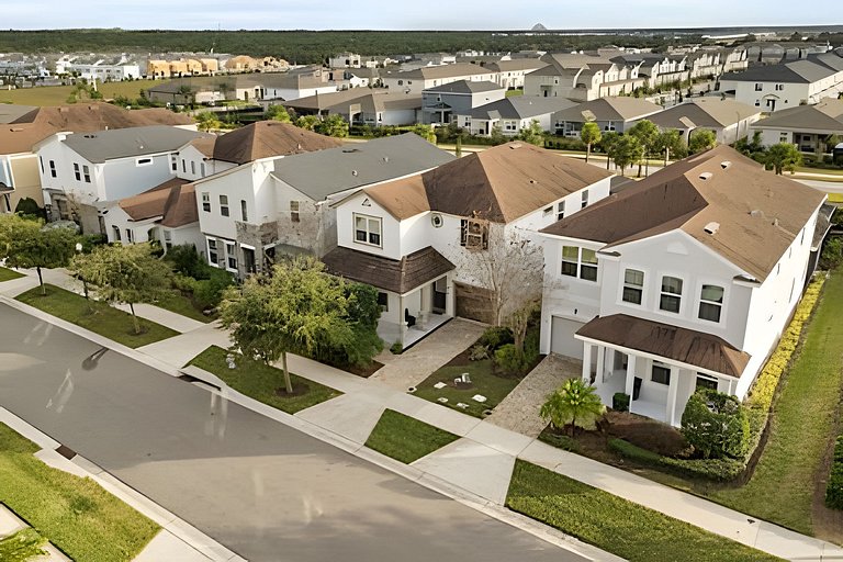 6 Bd / 4,5 Ba / Sleeps 18/ Solara Resort