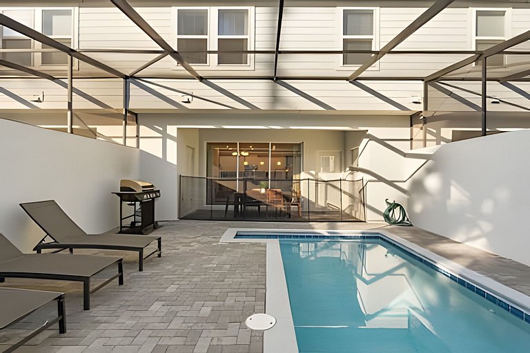 5 Bd / 4.5 Ba / Sleeps 12/ Windsor Island Resort