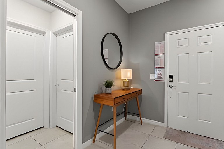 5 Bd / 4.5 Ba / Sleeps 11/ Windsor Island Resort