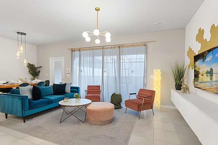 5 Bd / 4.5 Ba / Sleeps 12/ Windsor Island Resort