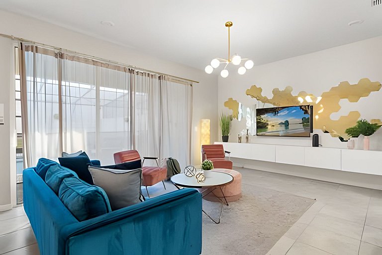 5 Bd / 4.5 Ba / Sleeps 12/ Windsor Island Resort