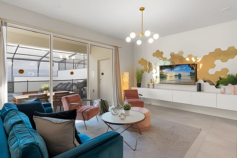 5 Bd / 4.5 Ba / Sleeps 12/ Windsor Island Resort