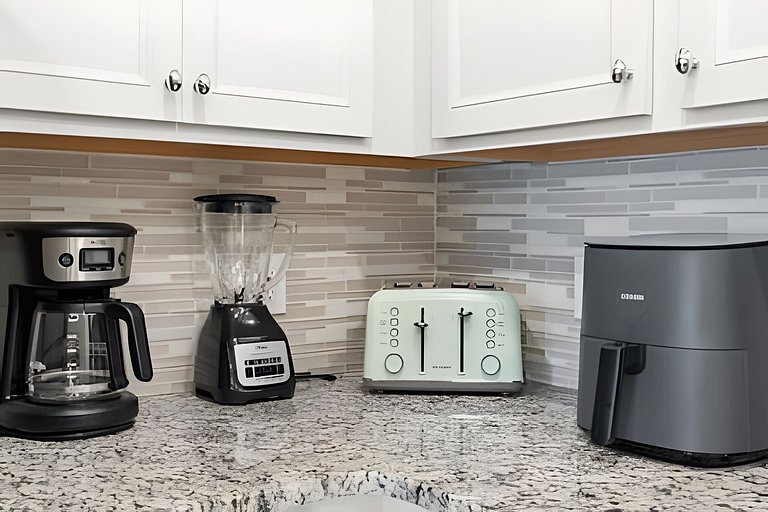 5 Bd / 4.5 Ba / Sleeps 11/ Windsor Island Resort